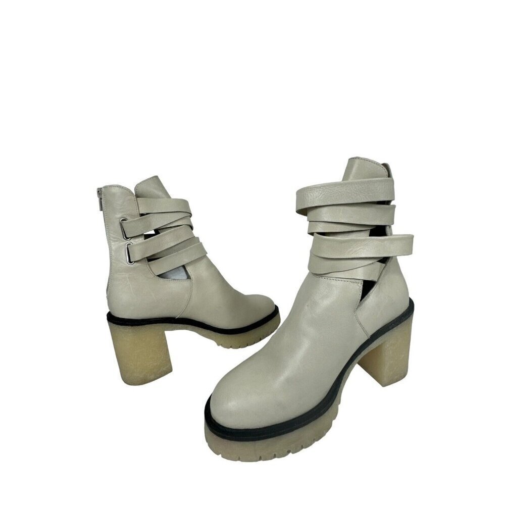 Free People Jesse Cut Out Boots Frost (Creme) 39/8.5 Leather New With‎ Flaws Lug